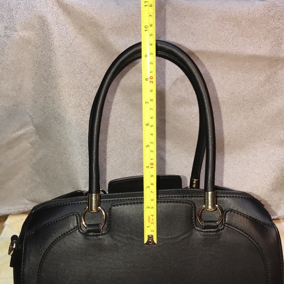 Black Duffle Handbag, Unbranded - Picture 12 of 15